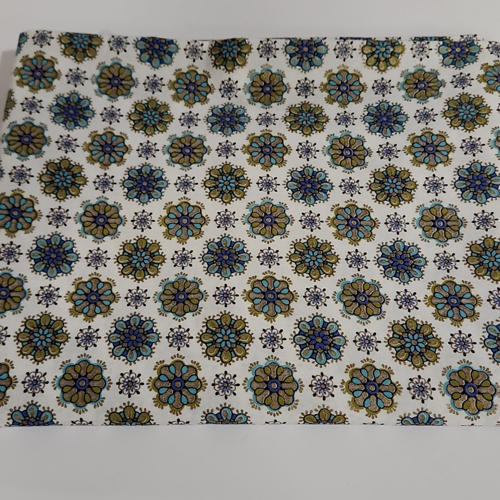 Vintage Cotton Floral Patterned Fabric 1 3/4 yds X 36 inches wide